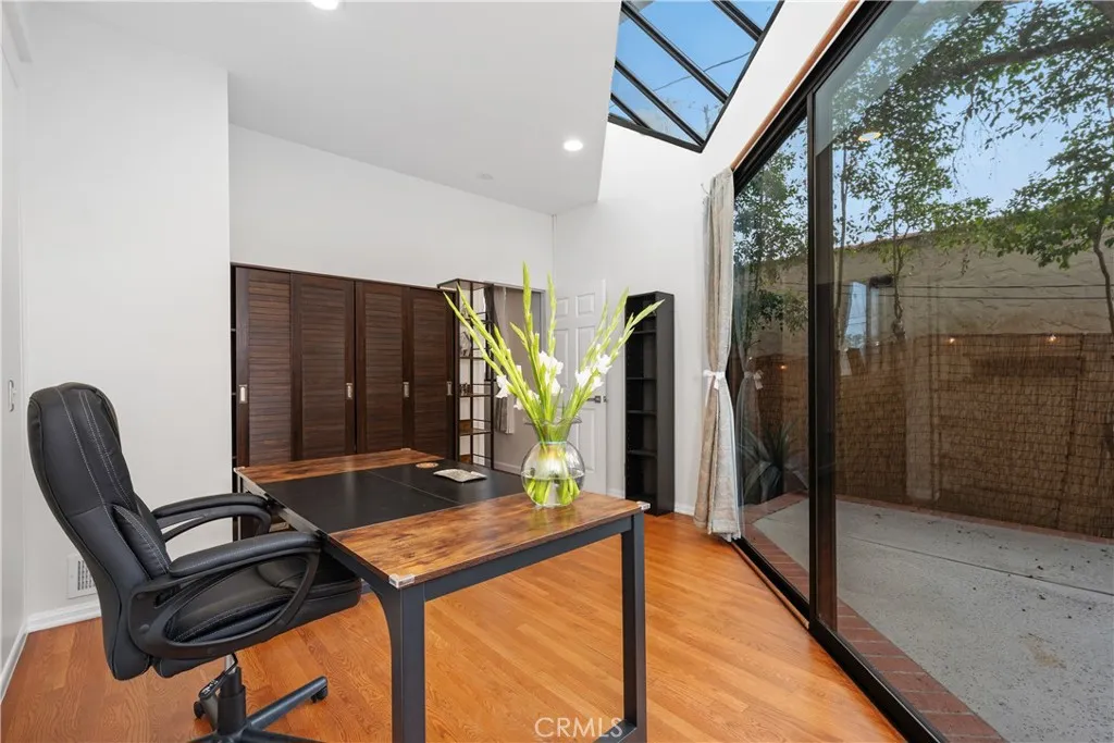 Additional image 61 of 341 S Meadows Ave, Manhattan Beach, CA 90266