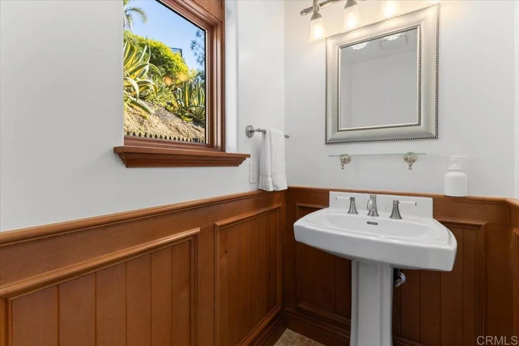 Additional image 71 of 1045 Van Nuys Street, San Diego, CA 92109