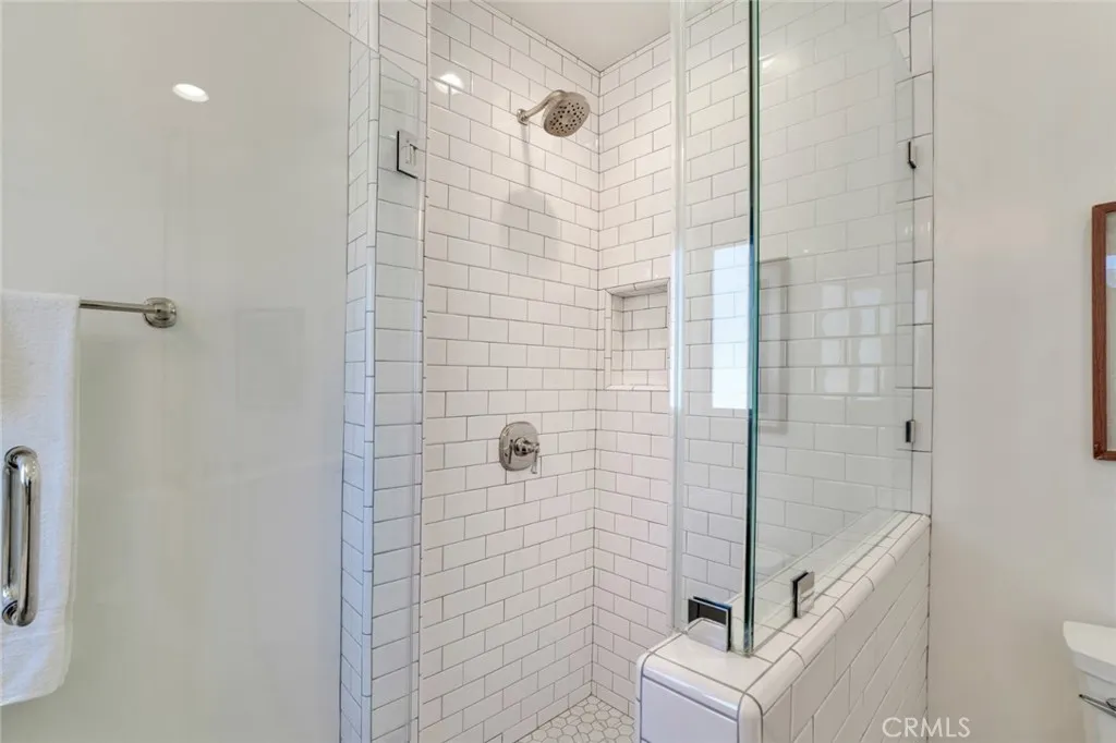 Additional image 63 of 337 N Beachwood Drive, Los Angeles, CA 90004