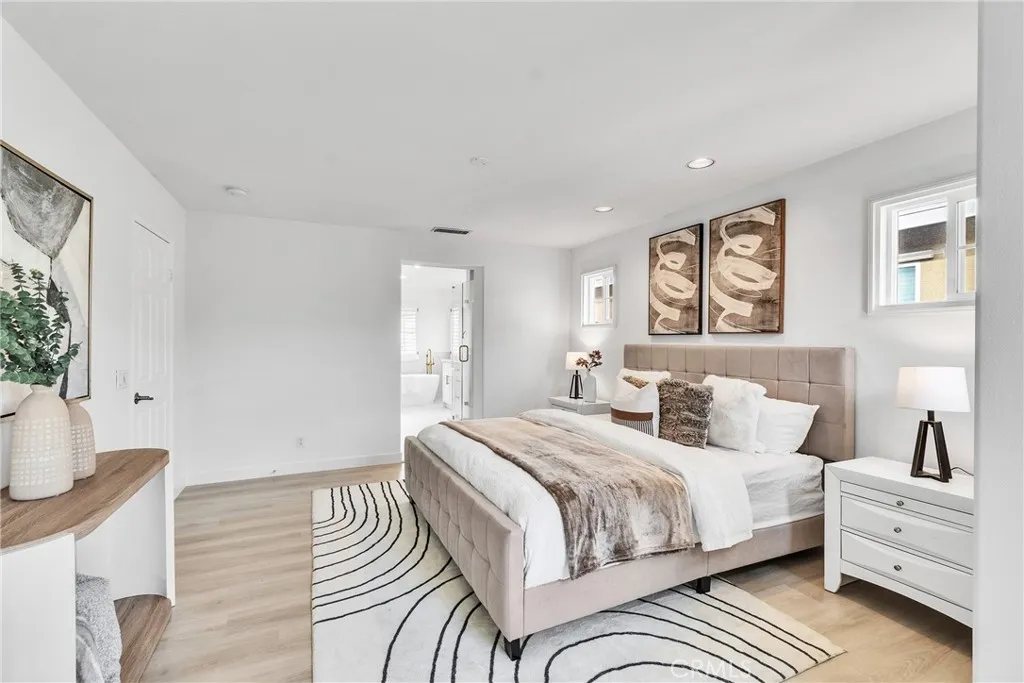 Additional image 33 of 57 Waterman, Irvine, CA 92602