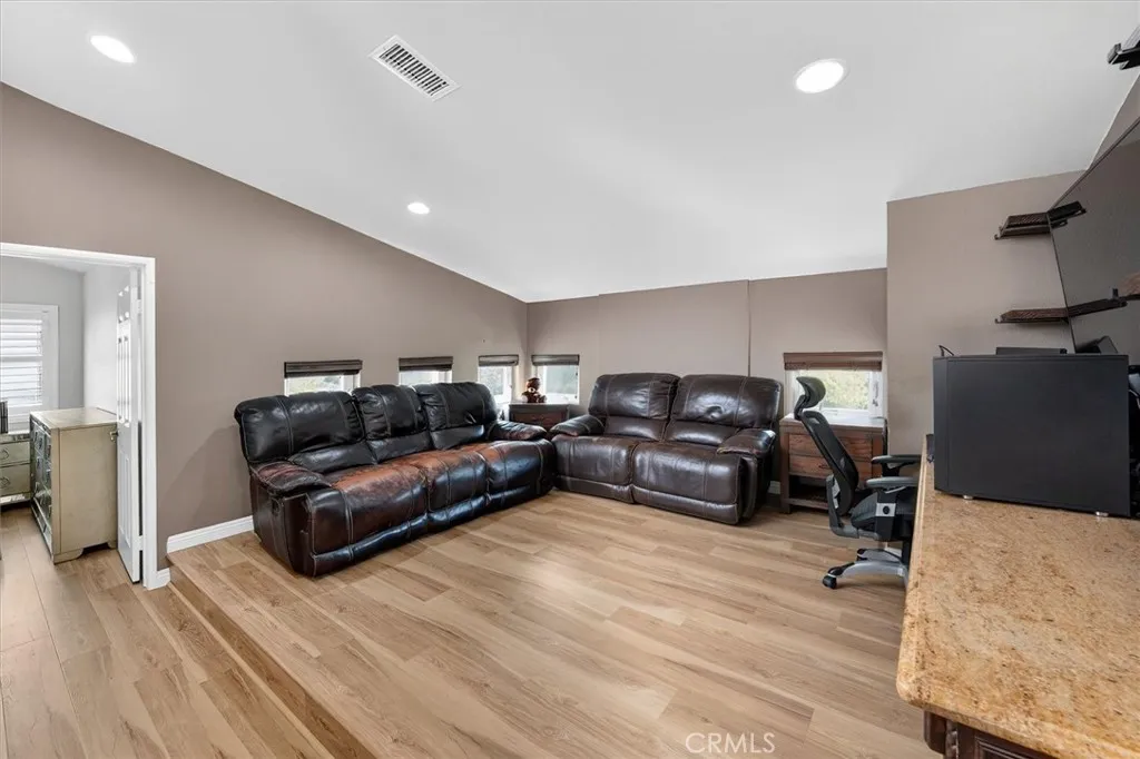 Additional image 21 of 26530 Goldfinch Pl, Canyon Country, CA 91351