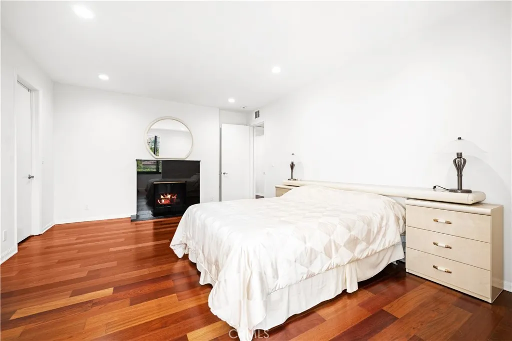 Additional image 42 of 1277 S Beverly Glen Boulevard Unit 405, Los Angeles, CA 90024