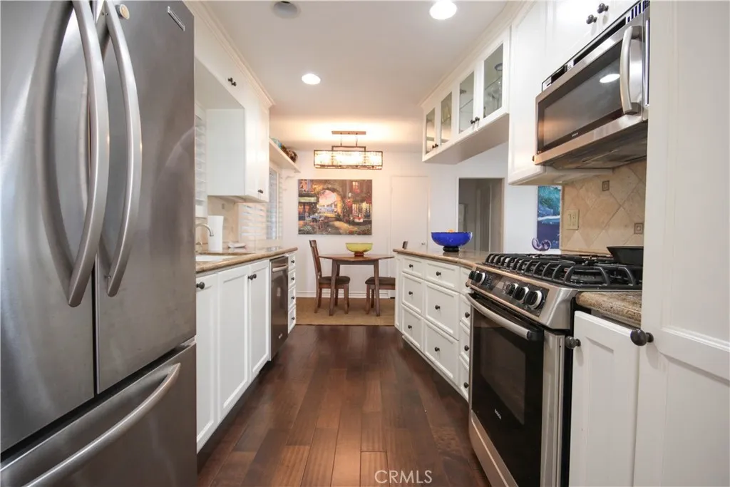 Additional image 12 of 10211 Cliff Drive, Huntington Beach, CA 92646