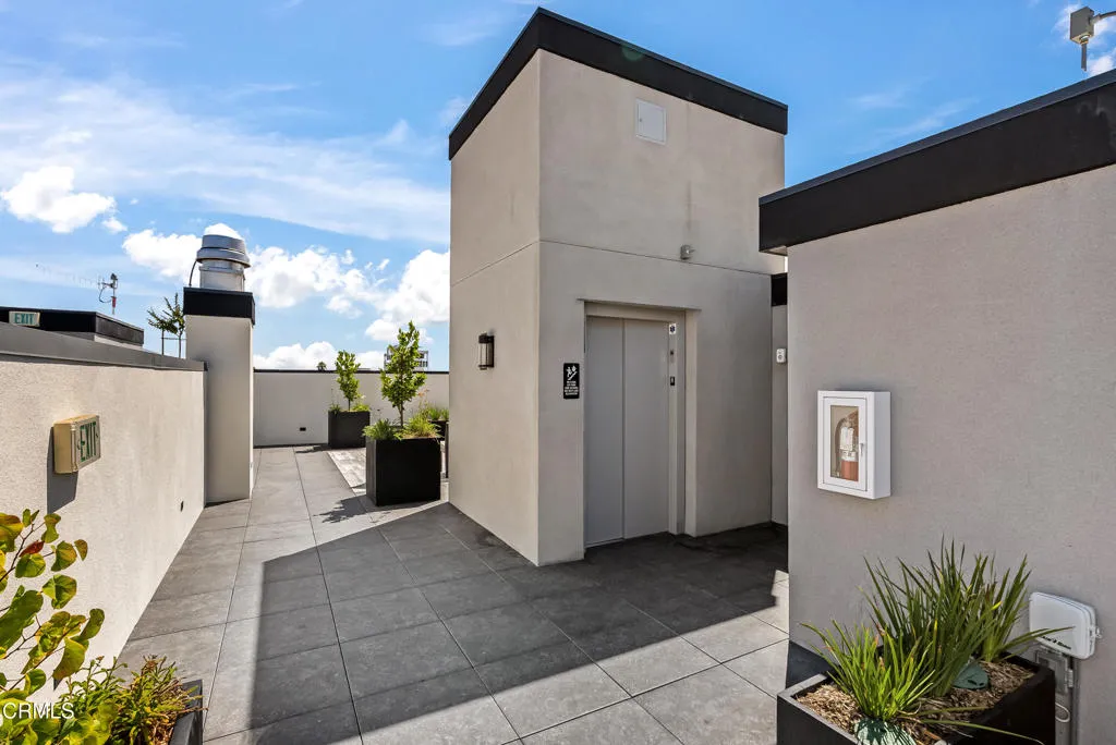 Additional image 71 of 150 S Oak Knoll Avenue Unit 205, Pasadena, CA 91101