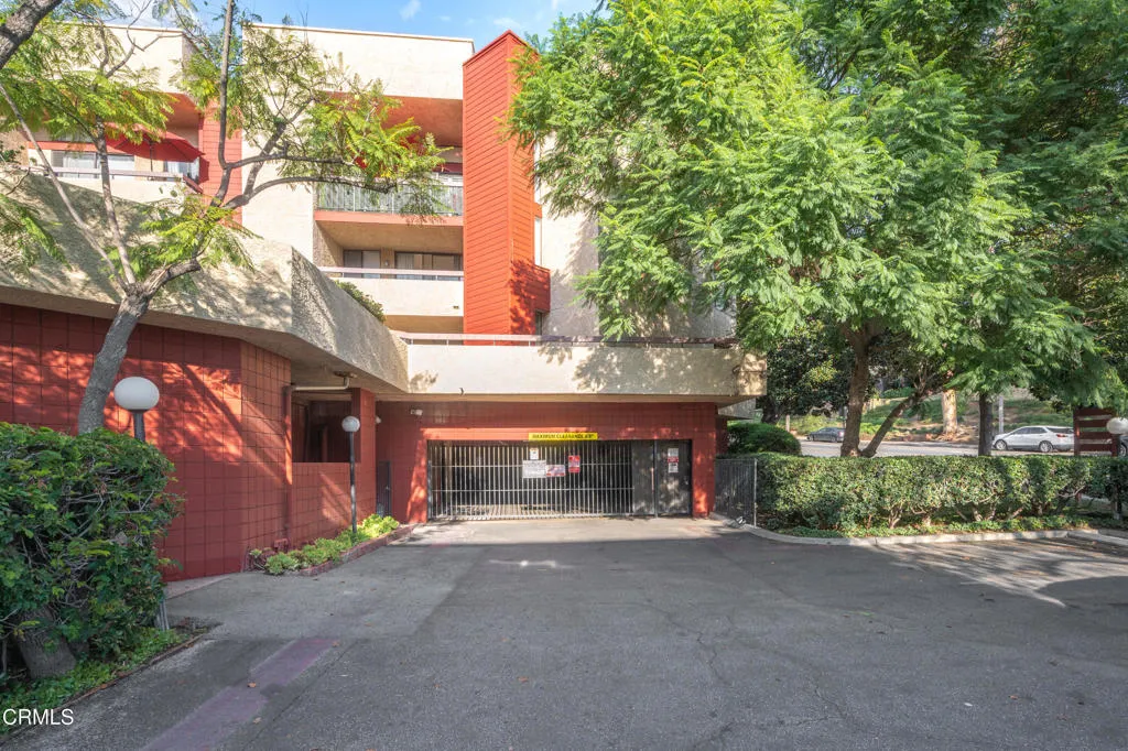 Additional image 34 of 3961 Via Marisol Unit 316, Los Angeles, CA 90042