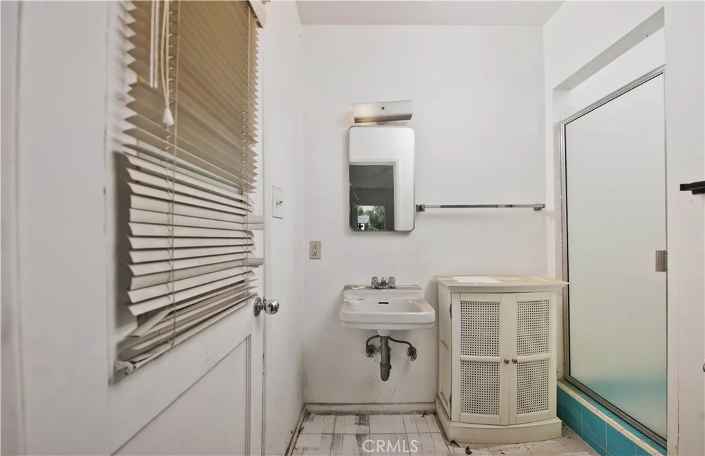 Additional image 26 of 19732 Henshaw, Woodland Hills, CA 91364