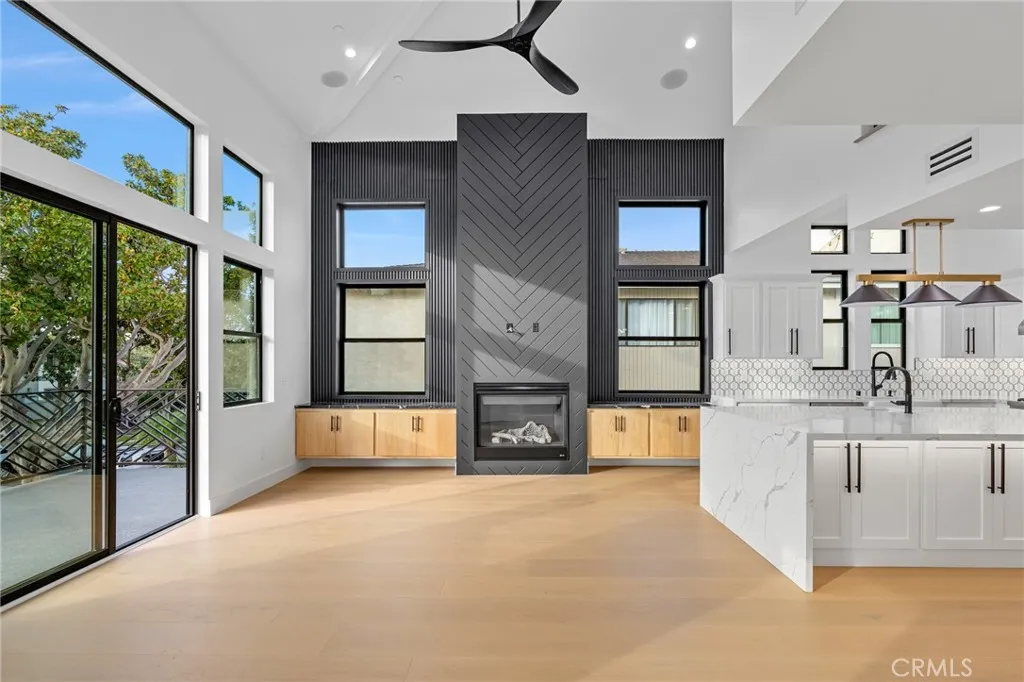 Additional image 9 of 110 S Irena Avenue Unit A, Redondo Beach, CA 90277