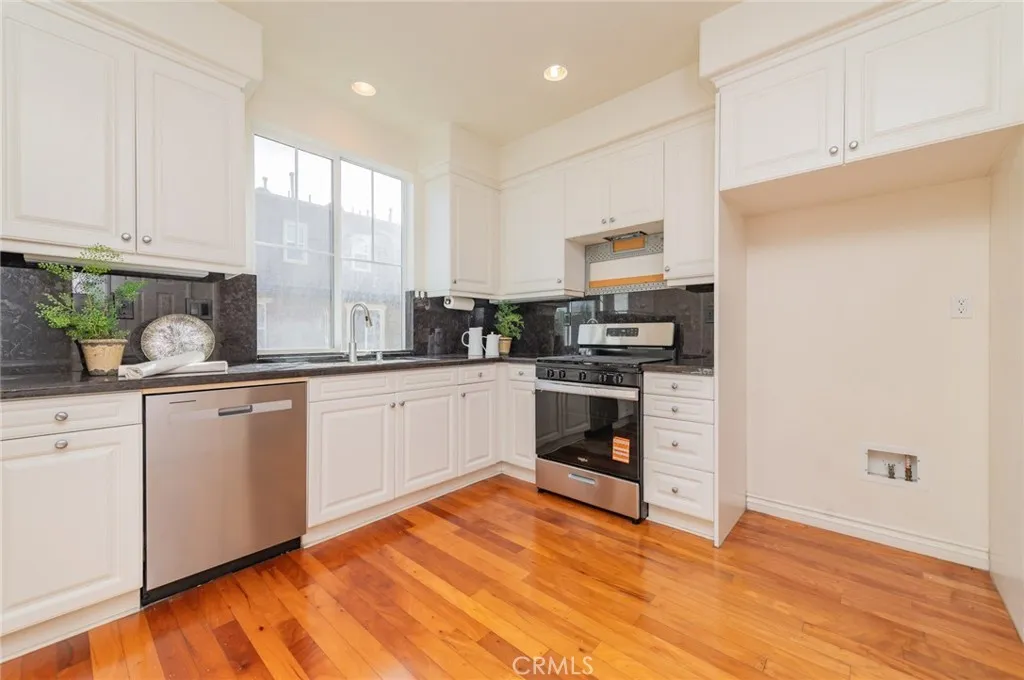 Additional image 19 of 10 Flyers Ln, Tustin, CA 92782