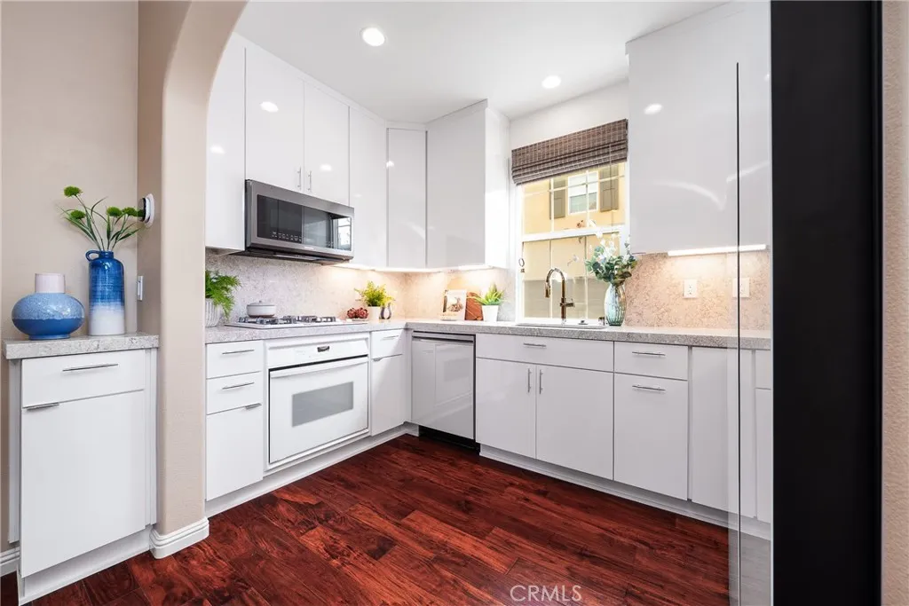 Additional image 47 of 49 Canal, Irvine, CA 92620