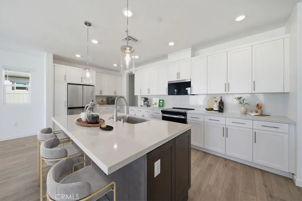 Additional image 8 of 3211 E Avenue J-4, Lancaster, CA 93535