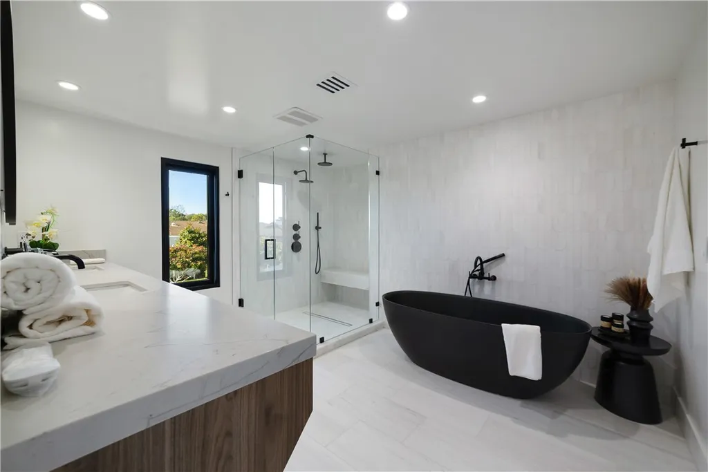 Additional image 20 of 5 Curl Dr, Corona Del Mar, CA 92625