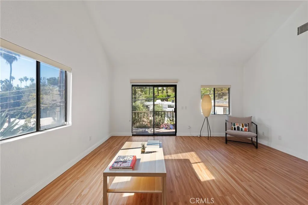 Additional image 9 of 1832 Redcliff Street, Los Angeles, CA 90026