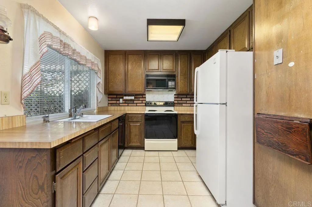 Additional image 48 of 320 Calle Adela, San Marcos, CA 92069