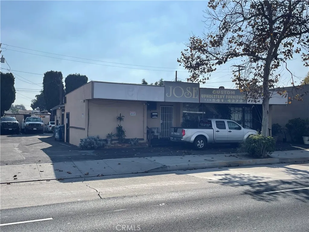 Additional image 5 of 1852 W 17th St, Santa Ana, CA 92706