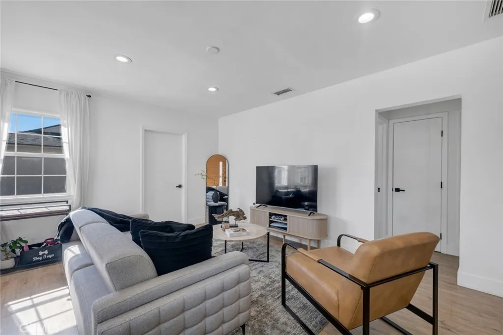 Additional image 24 of 8127 Radford Avenue, North Hollywood, CA 91605