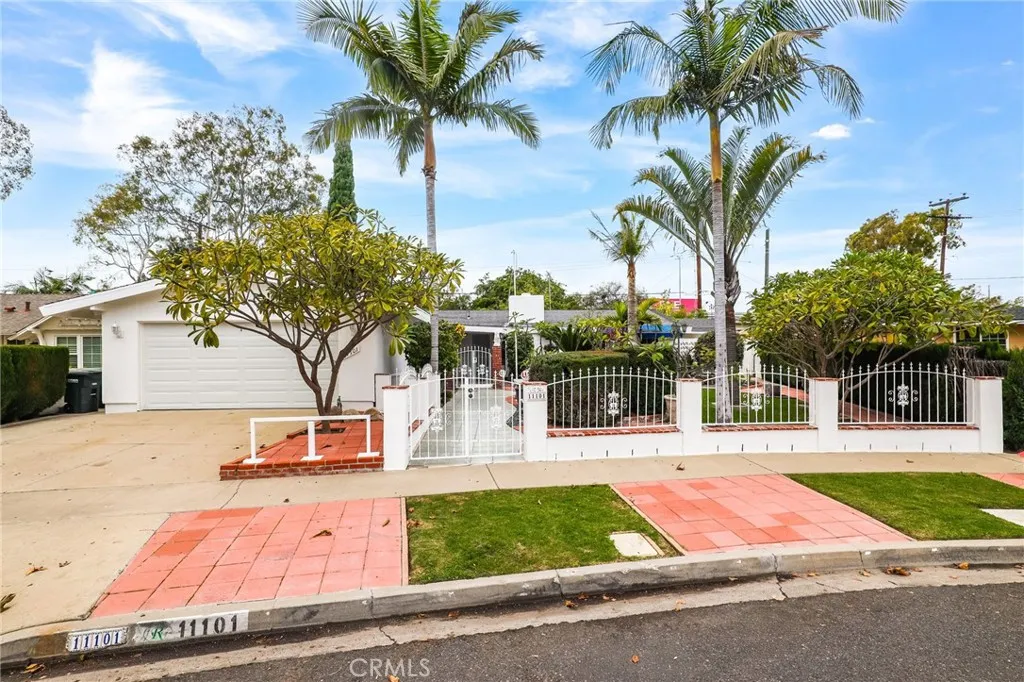 Additional image 2 of 11101 Martha Ann Drive, Rossmoor, CA 90720