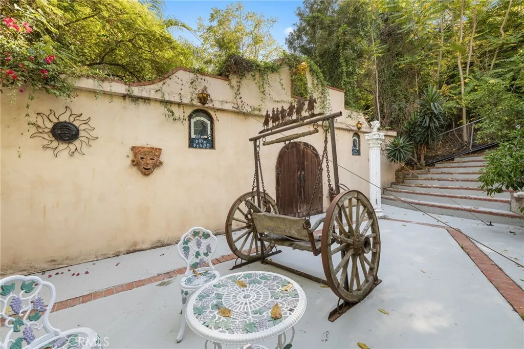 Additional image 100 of 3916 Carnavon, Los Angeles, CA 90027