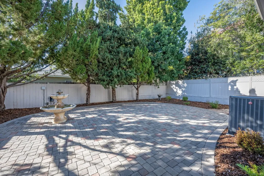 Additional image 53 of 217 N Lima St, Sierra Madre, CA 91024