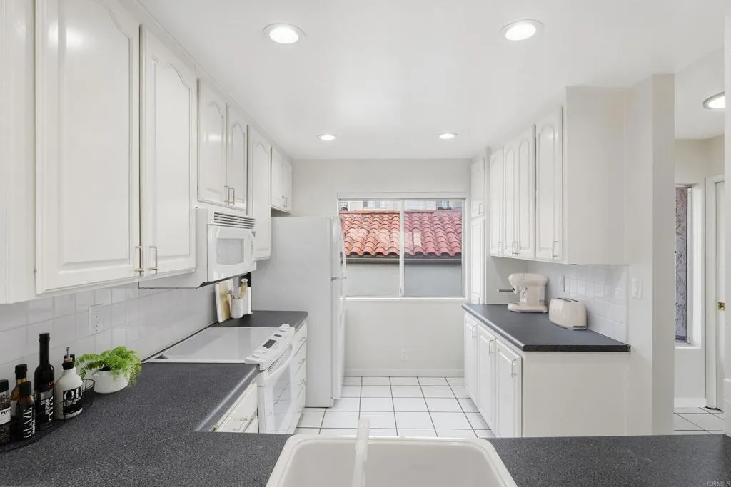 Additional image 23 of 909 Caminito Madrigal Unit B, Carlsbad, CA 92011