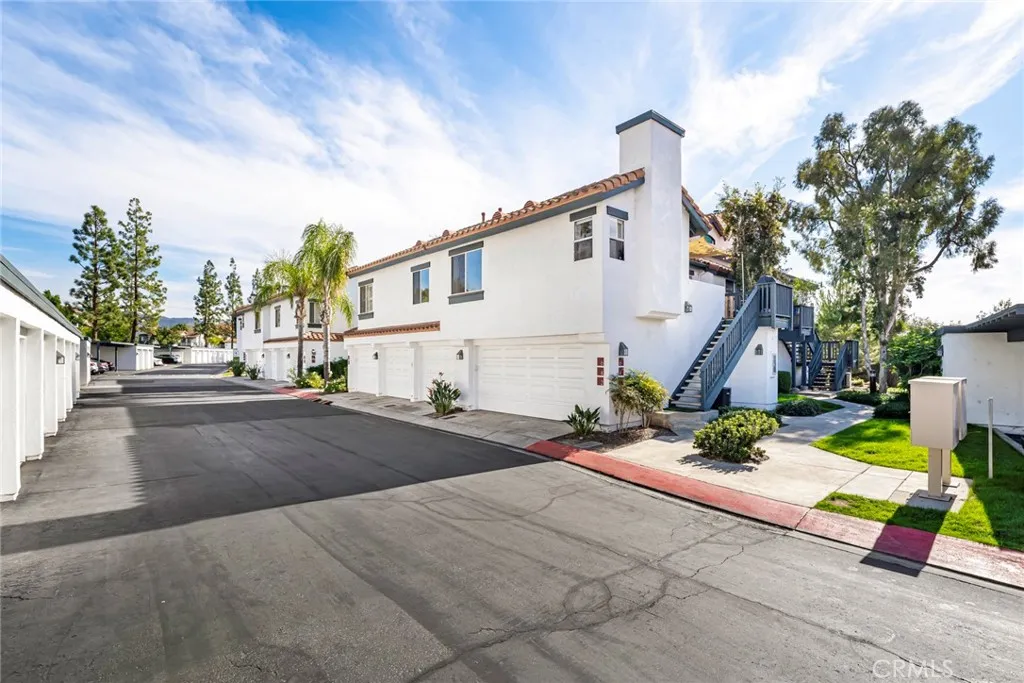 Additional image 2 of 6 Dianthus, Rancho Santa Margarita, CA 92688