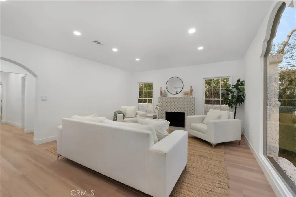 Additional image 9 of 3905 Roxton Avenue, Los Angeles, CA 90008