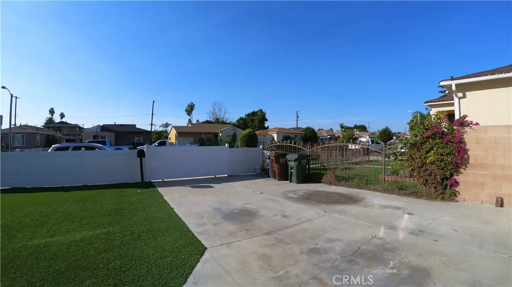 Additional image 17 of 1808 N Grape Ave, Compton, CA 90222