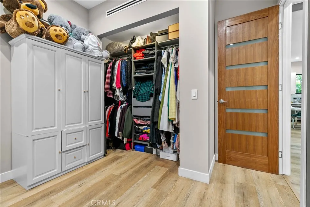 Additional image 134 of 1918 N Maple St, Burbank, CA 91505