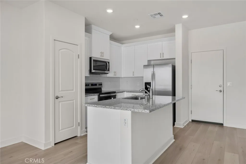 Additional image 5 of 14896 Desert Lily Court, Apple Valley, CA 92307