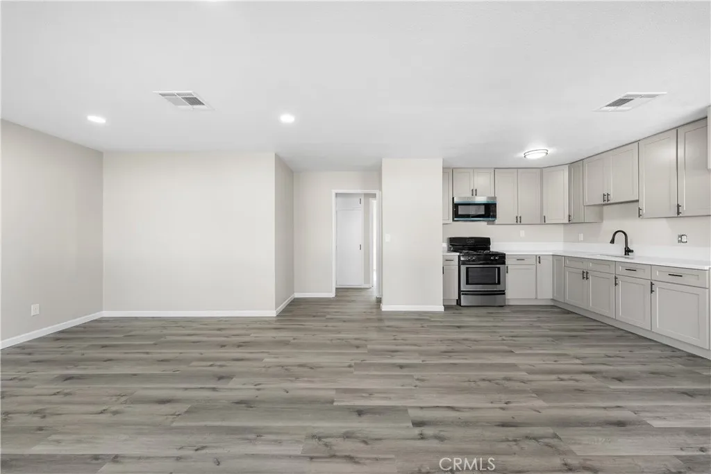 Additional image 41 of 638 W Avenue H, Lancaster, CA 93534