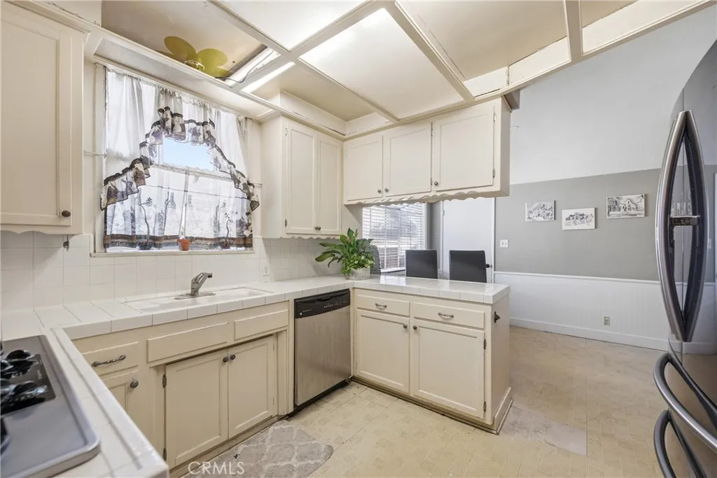 Additional image 16 of 19545 Bryant, Northridge, CA 91324