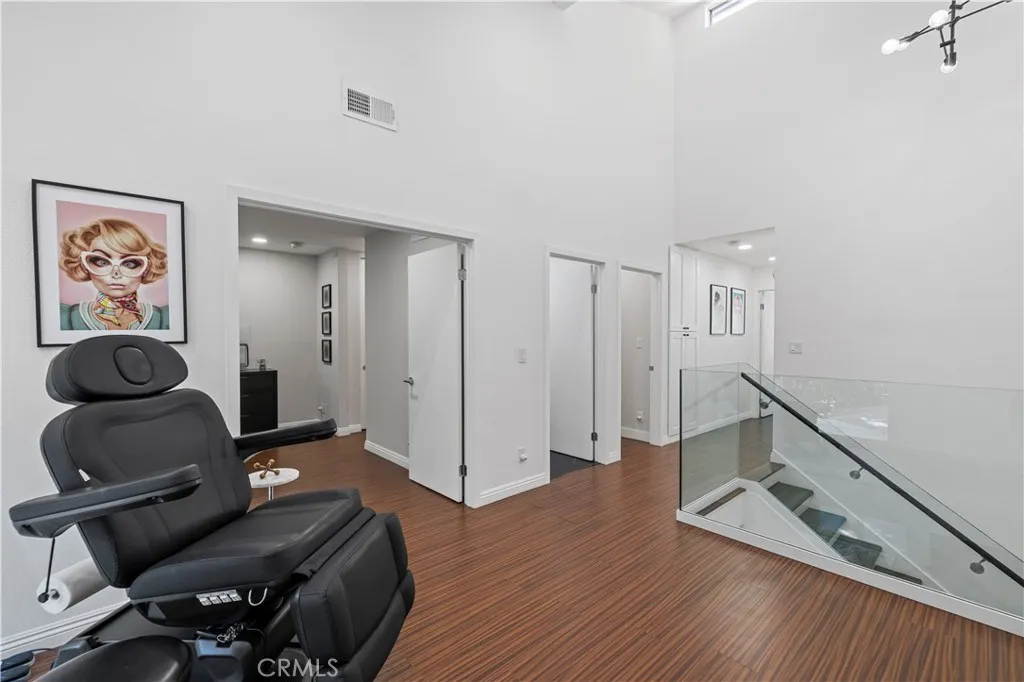 Additional image 15 of 10061 Melinda Way Unit 2, Northridge, CA 91325