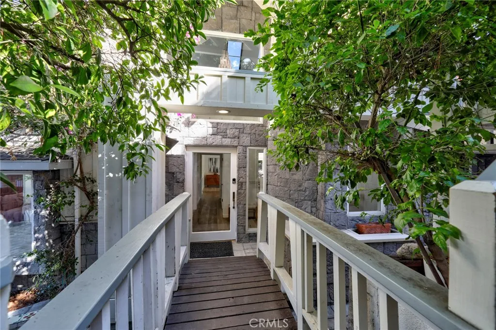 Additional image 102 of 11771 Laurelwood, Studio City, CA 91604