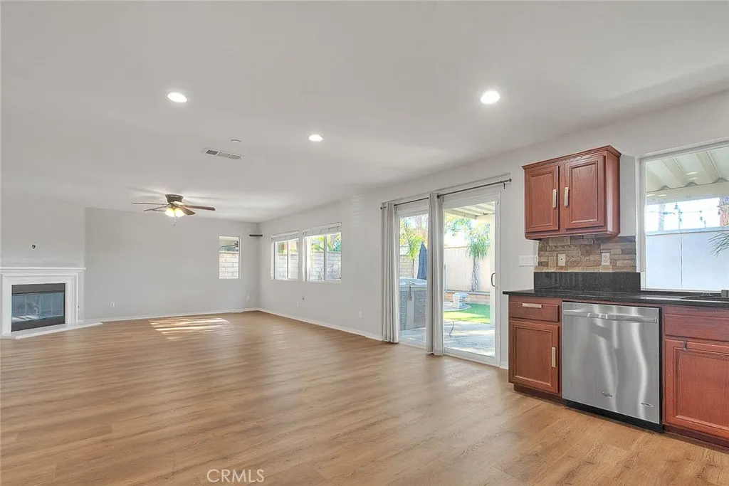 Additional image 60 of 8043 Jamestown Cir, Fontana, CA 92336