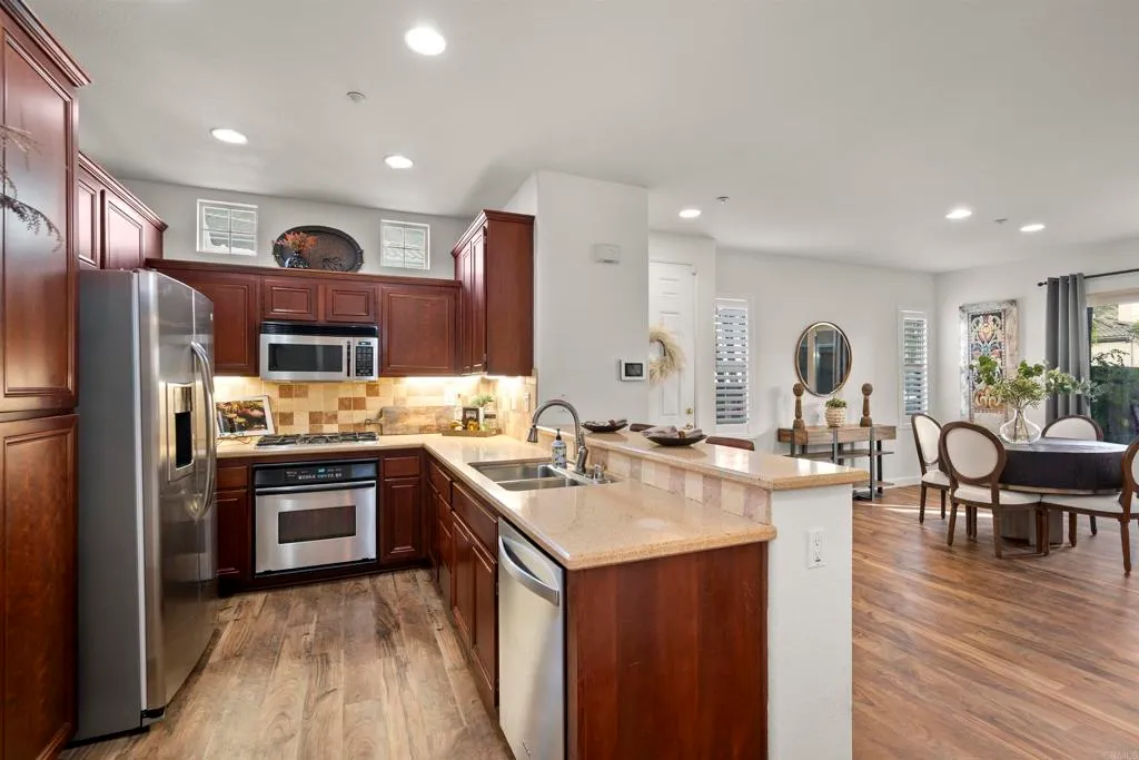 Additional image 88 of 2753 Bellezza Dr, San Diego, CA 92108