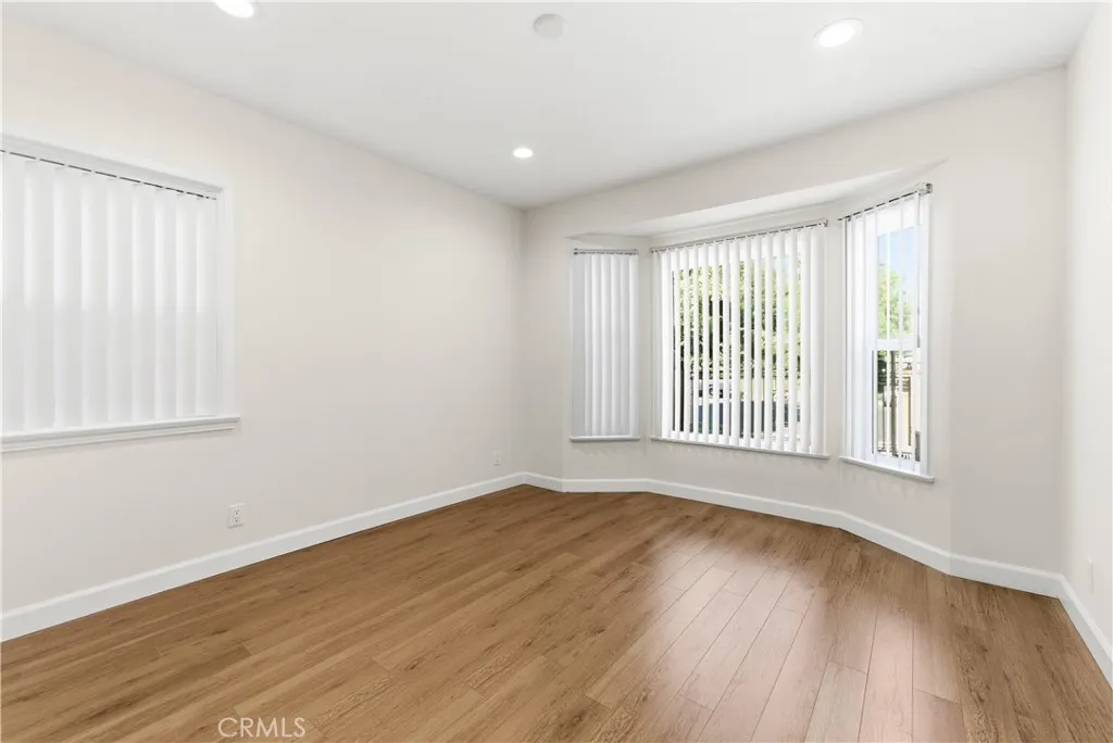 Additional image 51 of 15210 Cohasset Street, Van Nuys, CA 91405