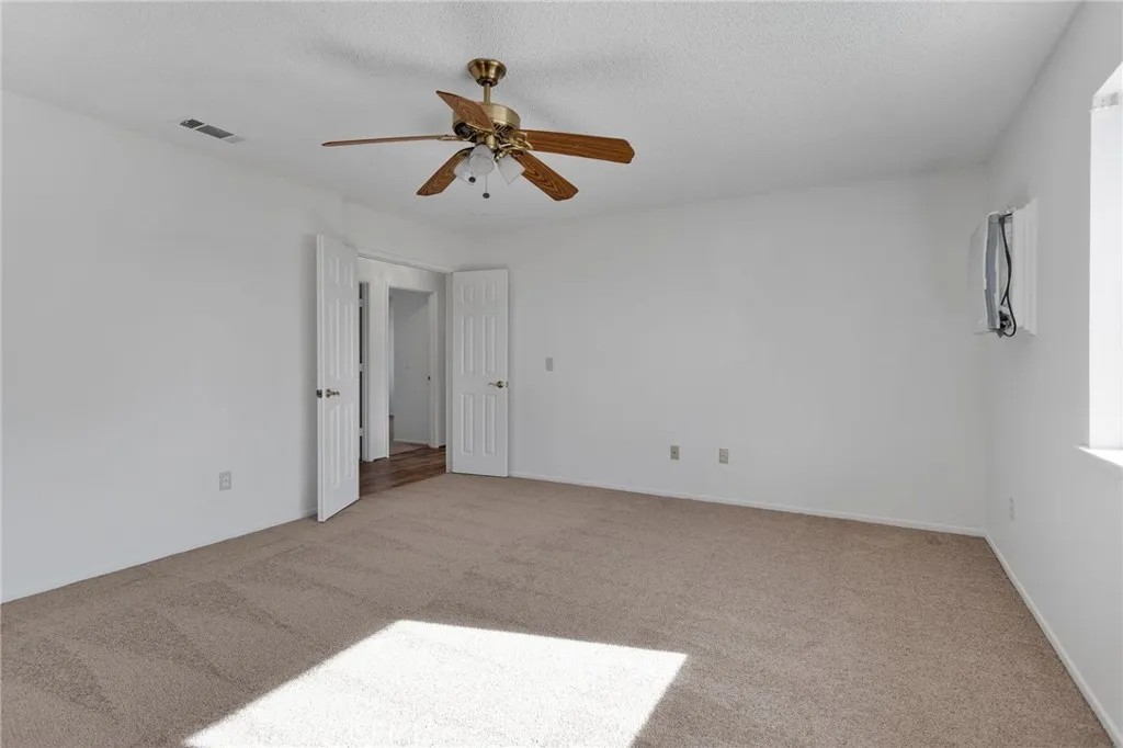 Additional image 73 of 18037 Mondamon Rd, Apple Valley, CA 92307