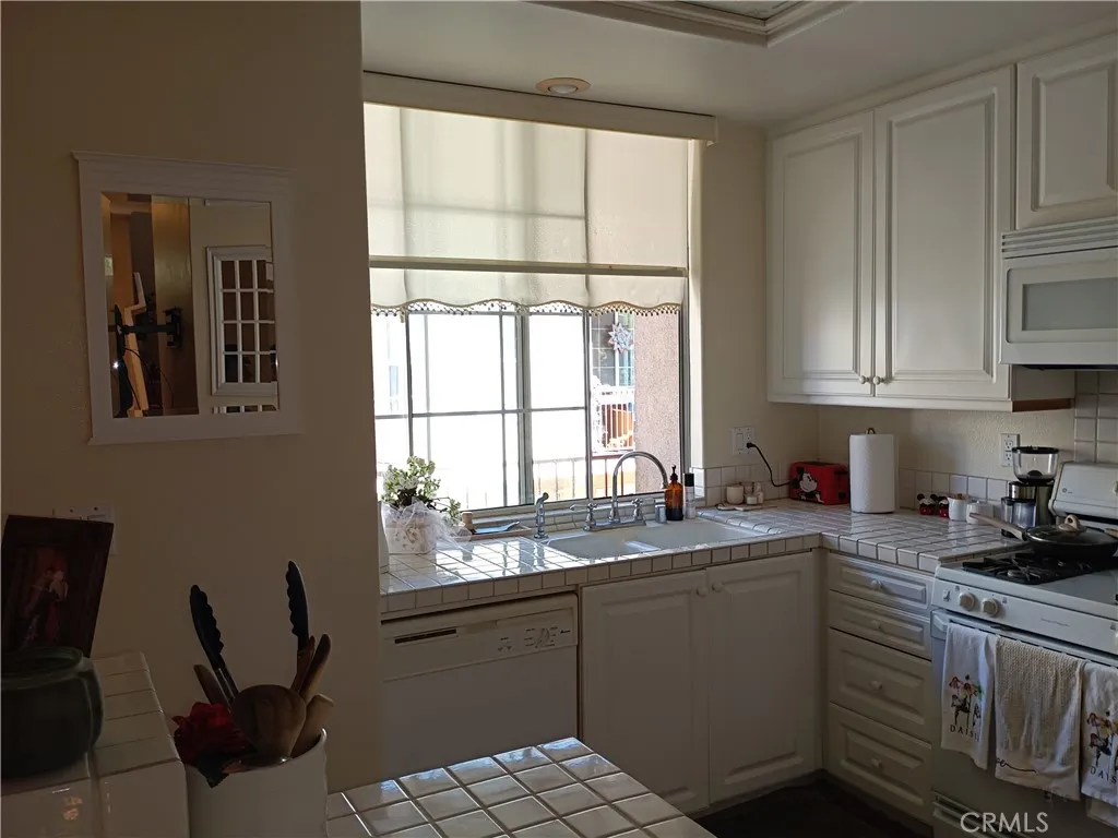 Additional image 22 of 335 W Summerfield Cir, Anaheim, CA 92802