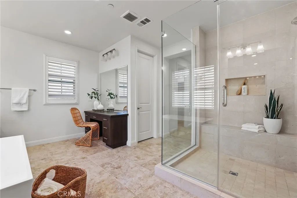 Additional image 44 of 5567 Heritage Oak Dr, Lake Forest, CA 92679