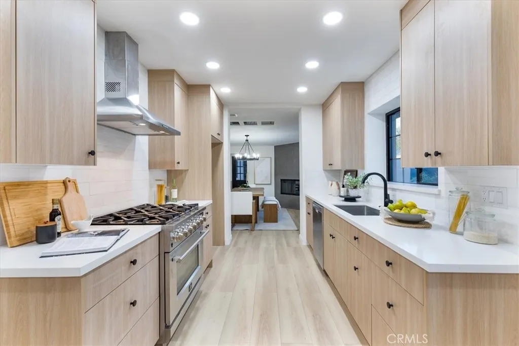 Additional image 10 of 1625 W Chandler Boulevard, Burbank, CA 91506