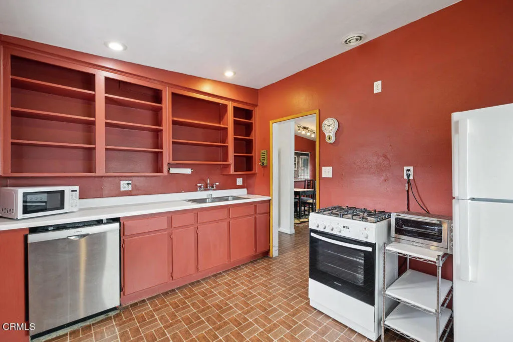 Additional image 16 of 2867 Pierpont Boulevard, Ventura, CA 93001