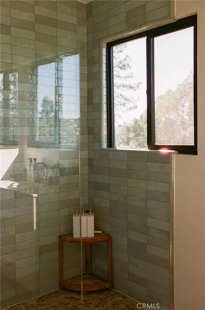 Additional image 96 of 481 Heliotrope Drive, Lake Arrowhead, CA 92352