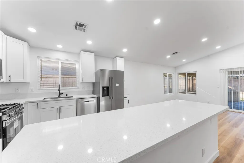 Additional image 50 of 43117 Bloomingpark St, Lancaster, CA 93536