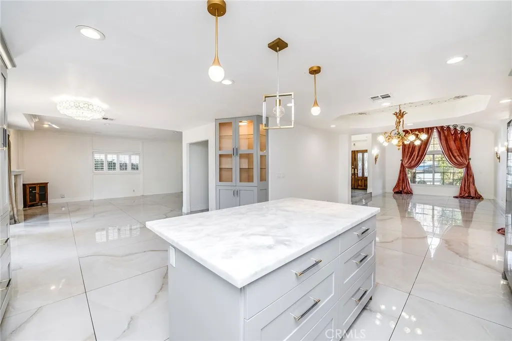 Additional image 40 of 19314 Yolie, Tarzana, CA 91356