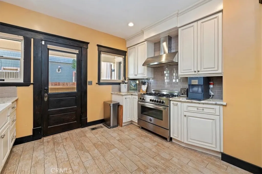 Additional image 77 of 4161 University Ave, Riverside, CA 92501