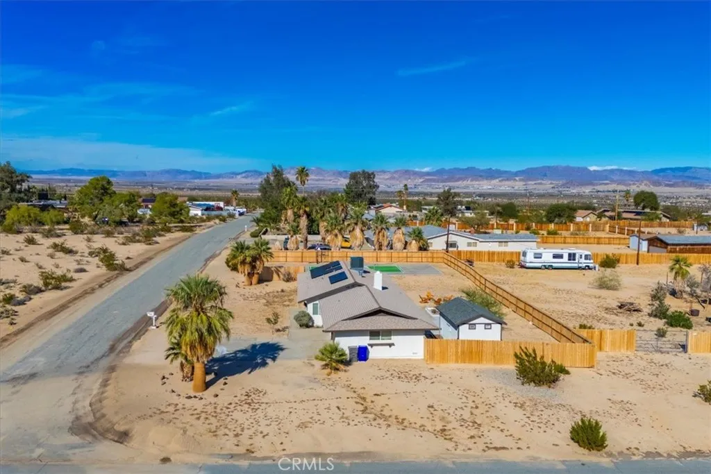 Additional image 40 of 5837 La Luna Avenue, 29 Palms, CA 92277