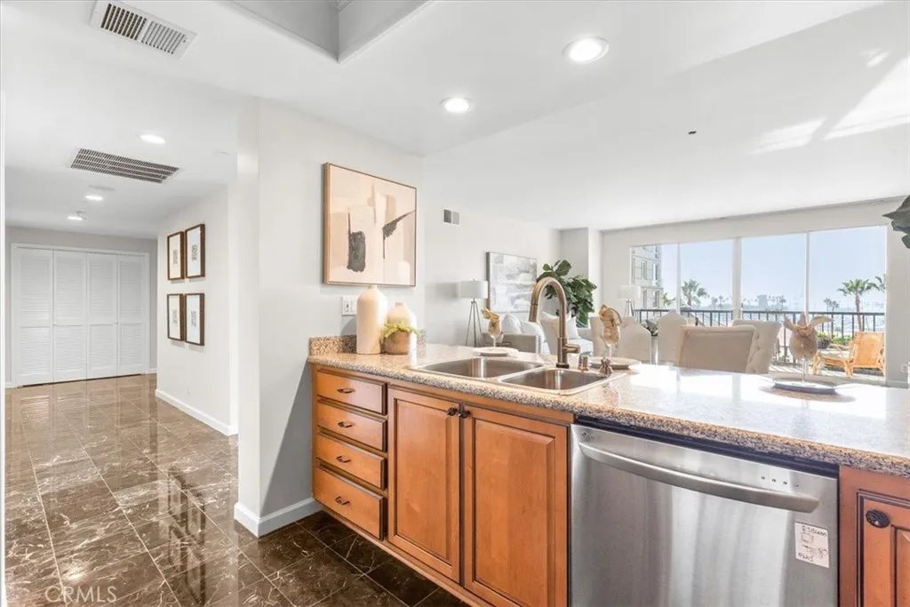 850 E Ocean Boulevard Unit 209, Long Beach, CA 90802 photo 4