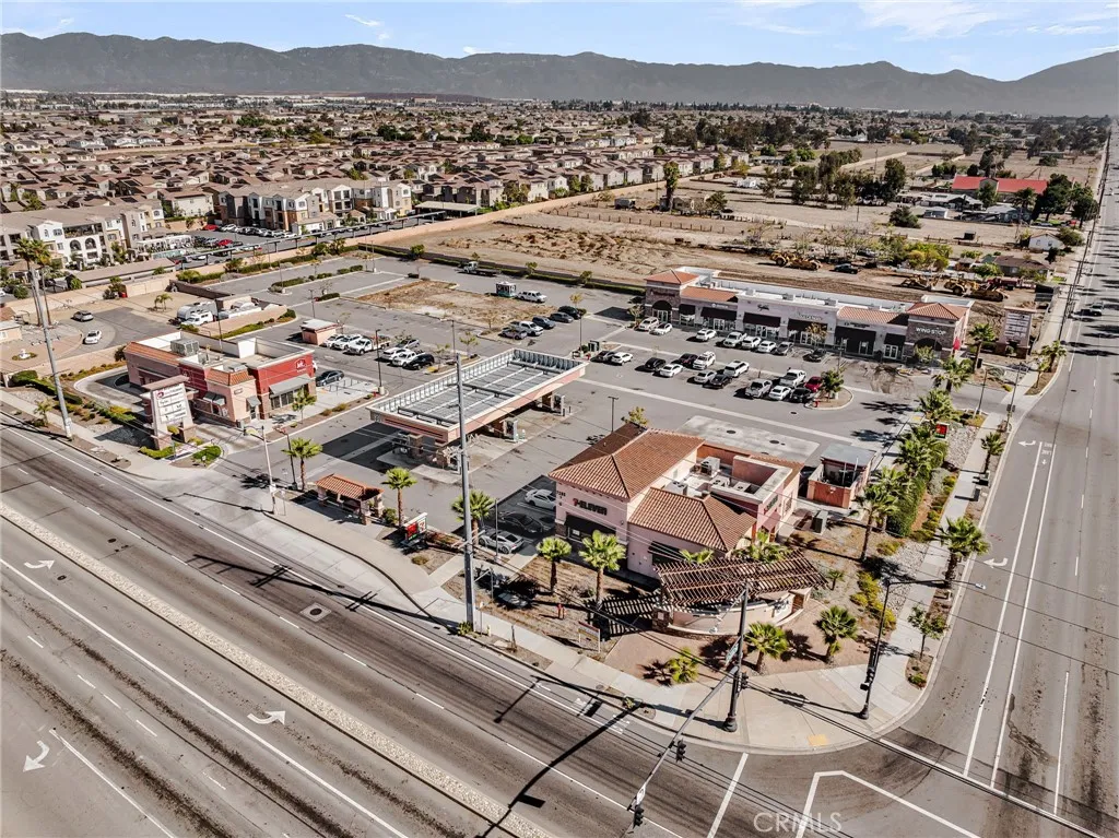 Additional image 37 of 16064 Symphony Lane, Fontana, CA 92336