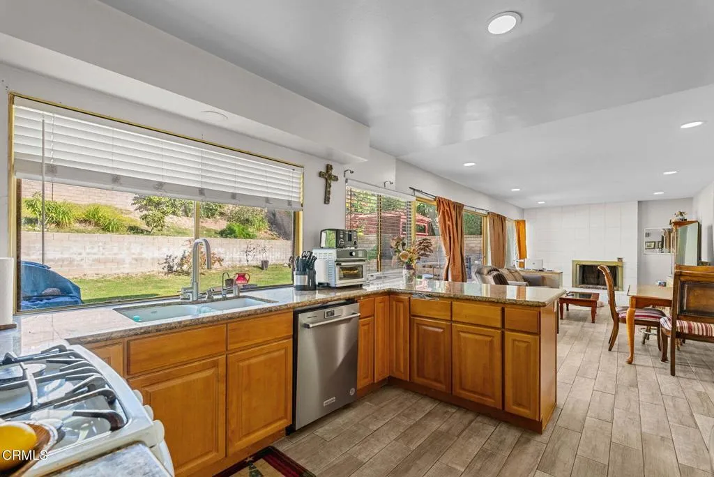 Additional image 60 of 16833 Nearview Dr, Canyon Country, CA 91387