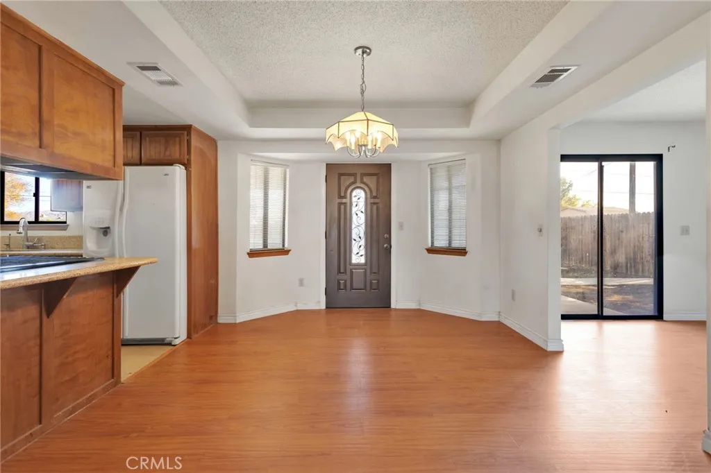 Additional image 46 of 15457 Washoan Rd, Apple Valley, CA 92307