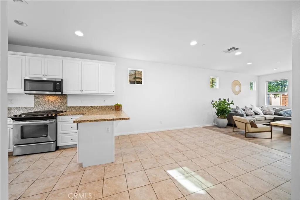 Additional image 4 of 2927 E Via terrano, Ontario, CA 91764